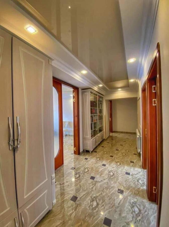 Apartment Dolphin Batumi Exterior photo